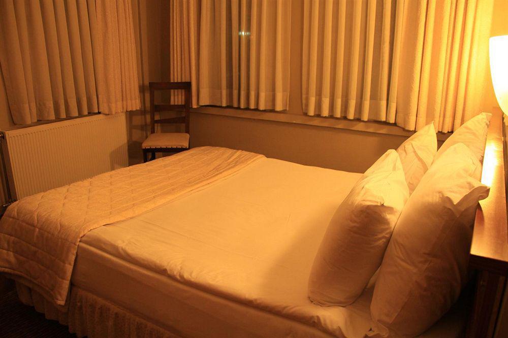 Sude Hotel Istanboel